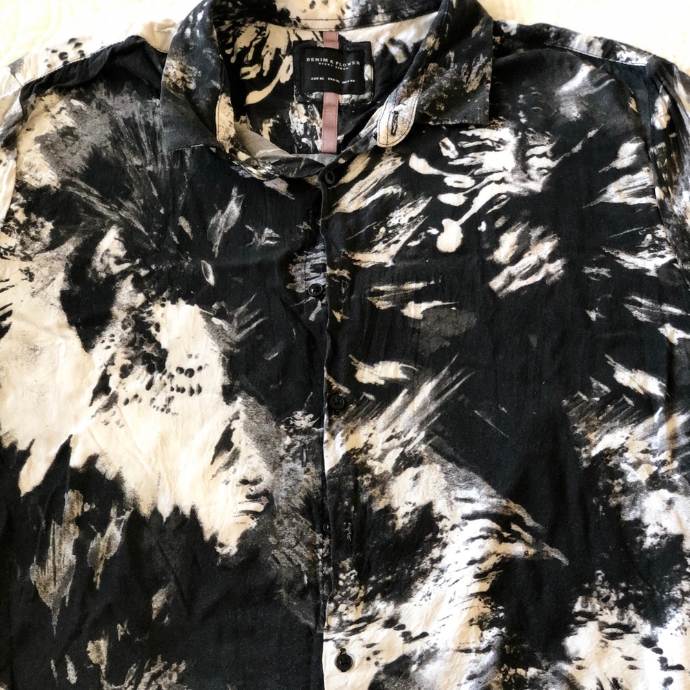 Denim & Flower Bleach Tie-Dye shirt